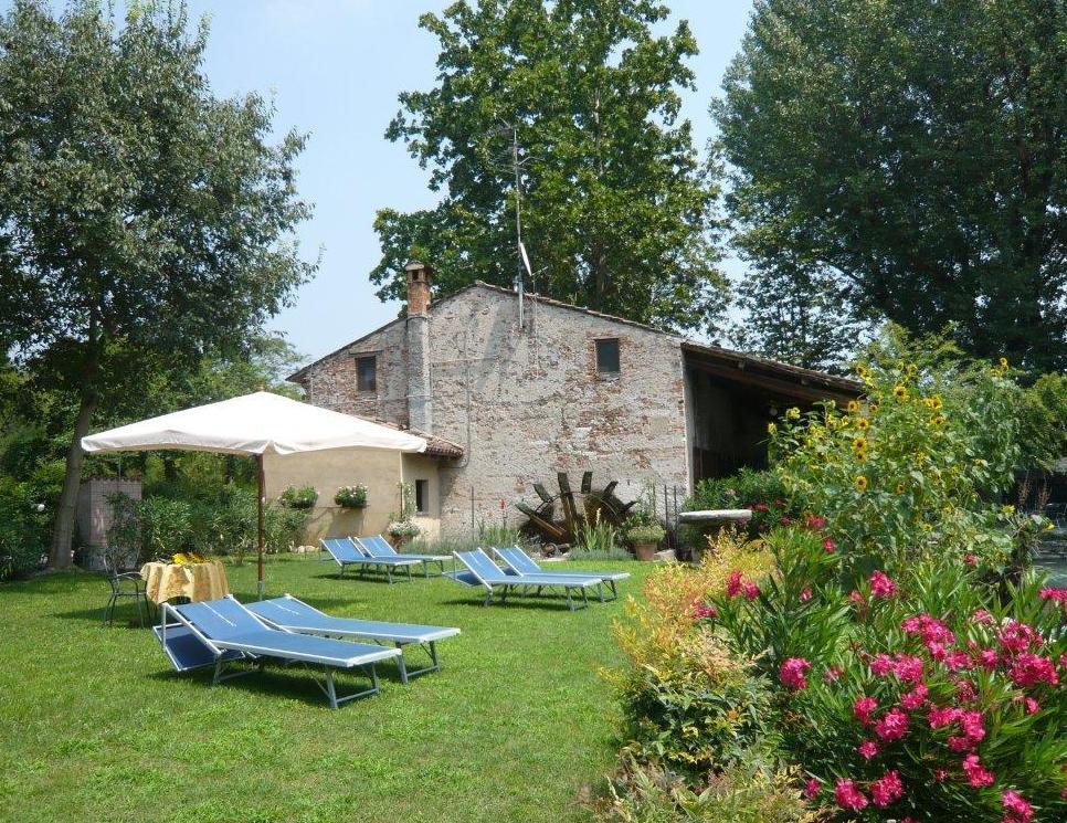 Agriturismo Villa Dei Mulini Volta Mantovana Bagian luar foto