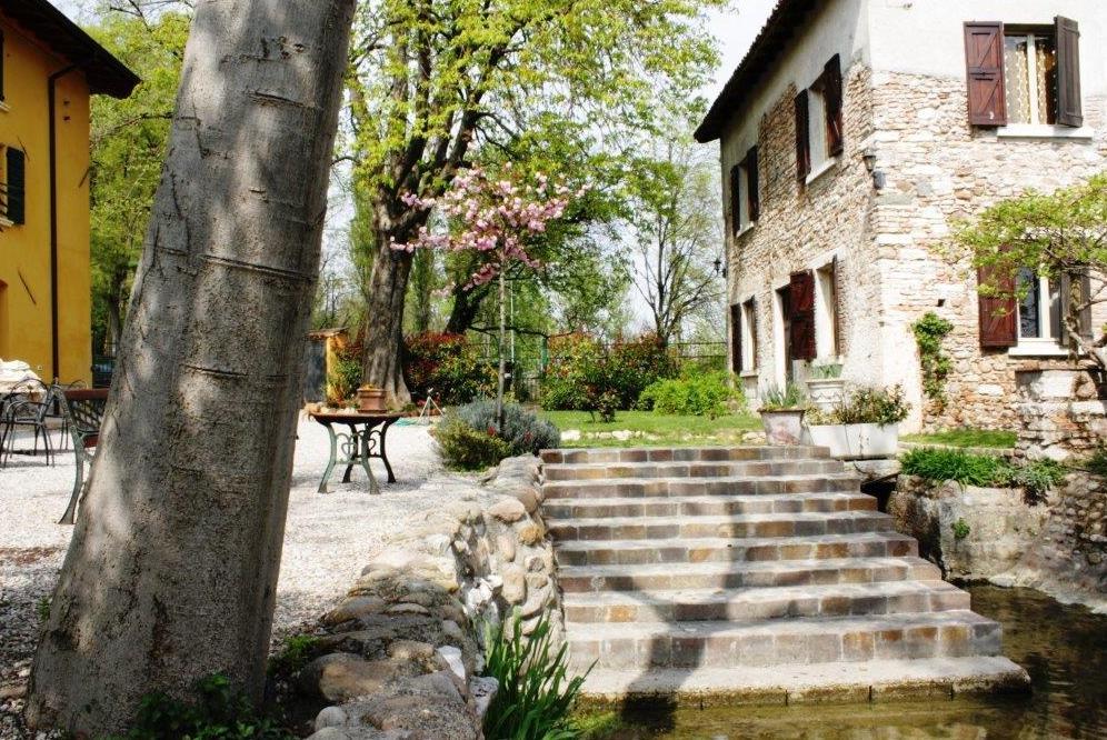 Agriturismo Villa Dei Mulini Volta Mantovana Bagian luar foto