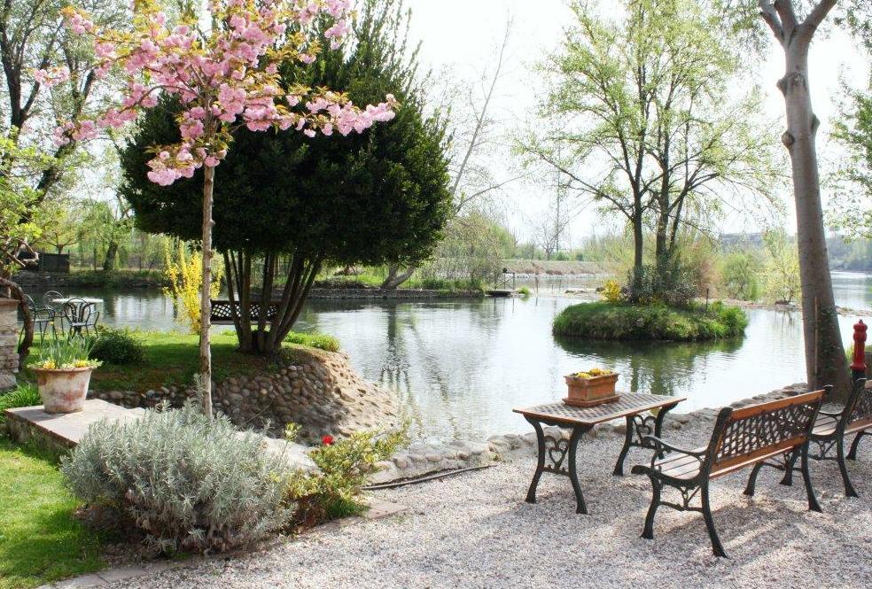 Agriturismo Villa Dei Mulini Volta Mantovana Bagian luar foto