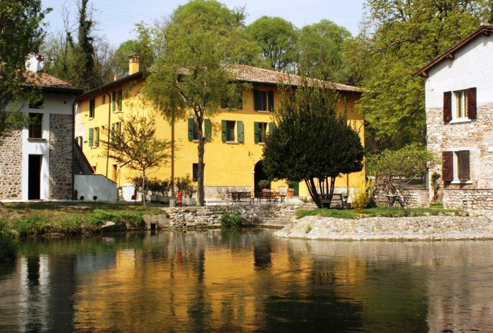 Agriturismo Villa Dei Mulini Volta Mantovana Bagian luar foto
