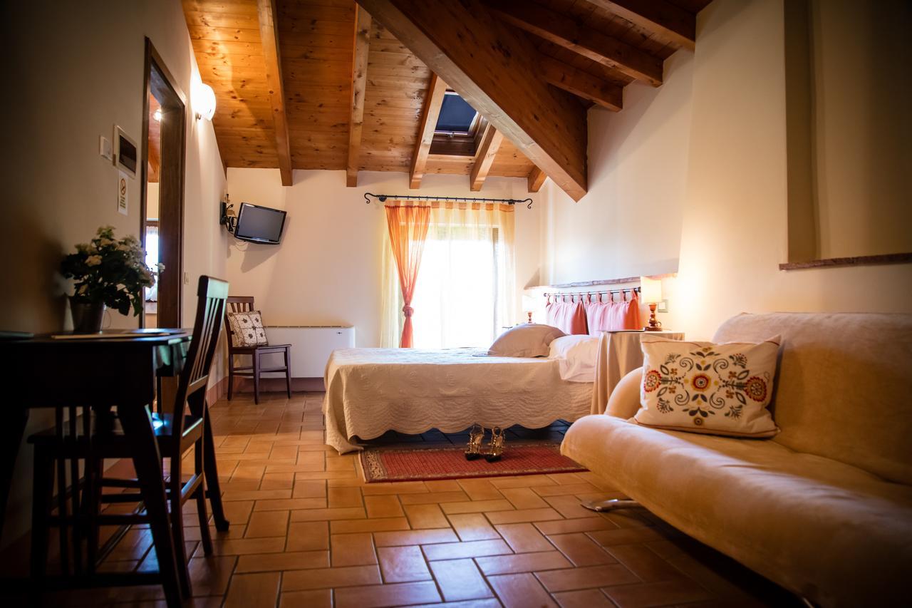 Agriturismo Villa Dei Mulini Volta Mantovana Bagian luar foto