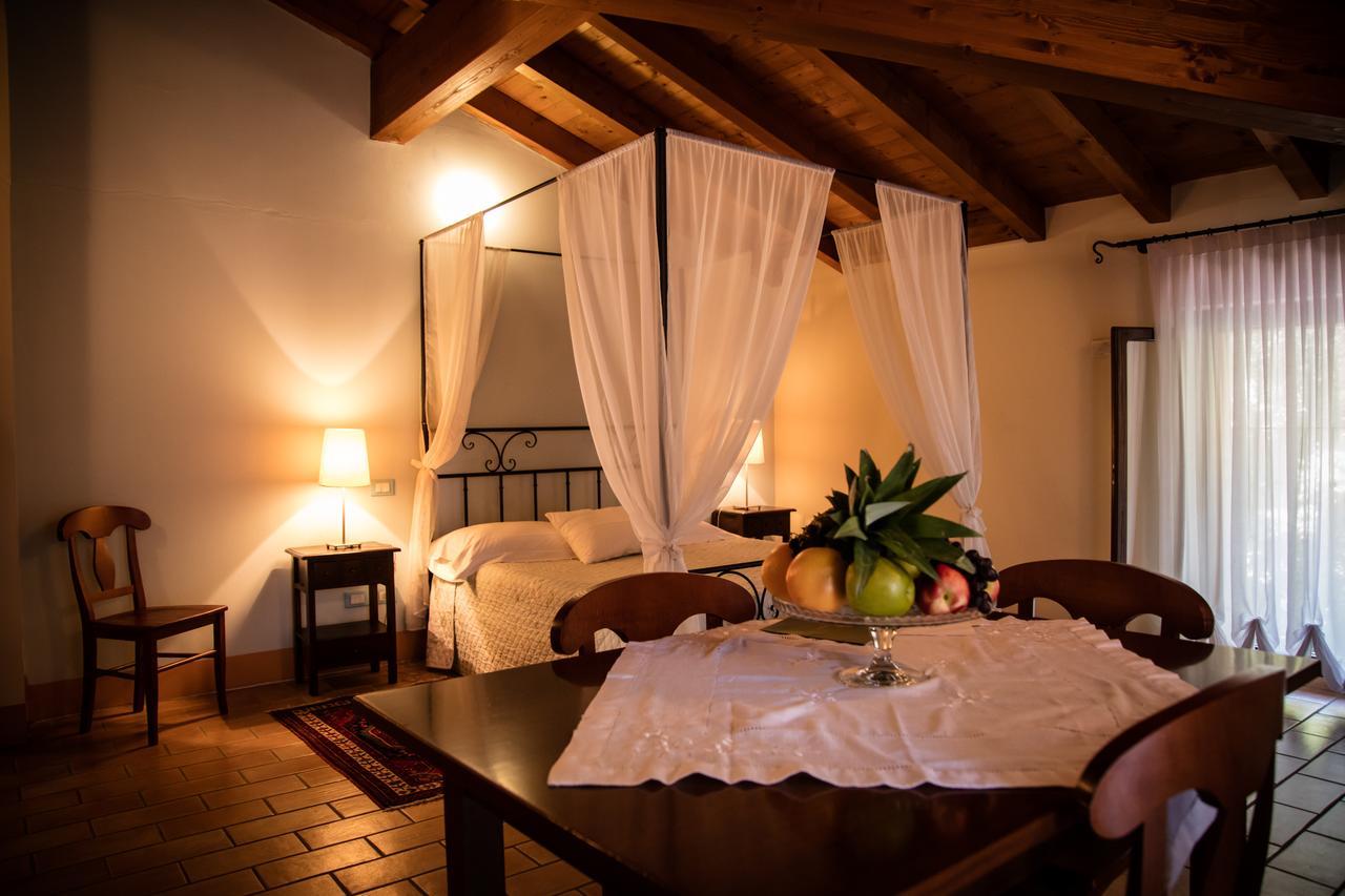 Agriturismo Villa Dei Mulini Volta Mantovana Bagian luar foto